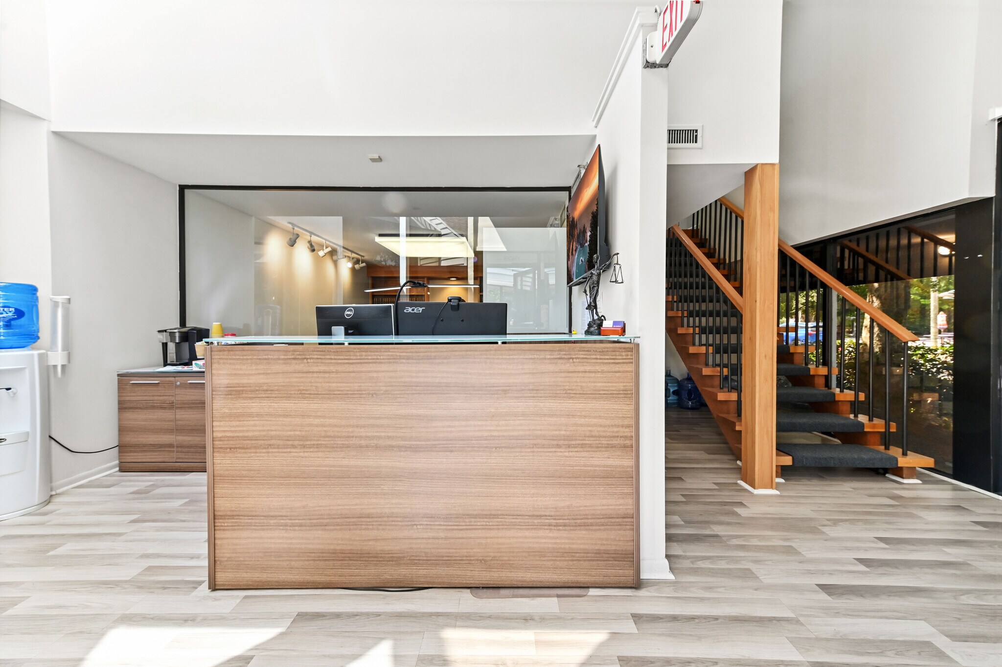 355 NE 5th Ave, Delray Beach, FL for lease Interior Photo- Image 1 of 12