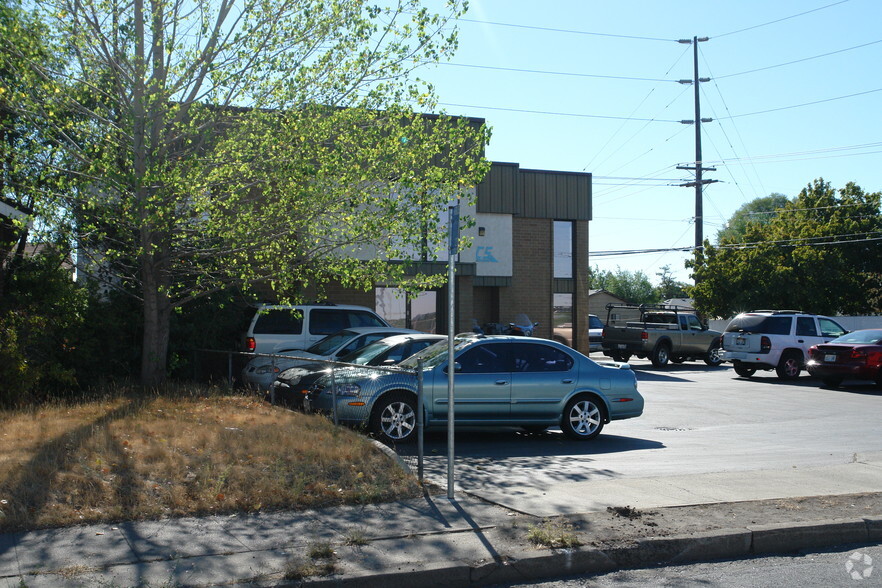 2702 N Perry St, Spokane, WA for sale - Building Photo - Image 2 of 3