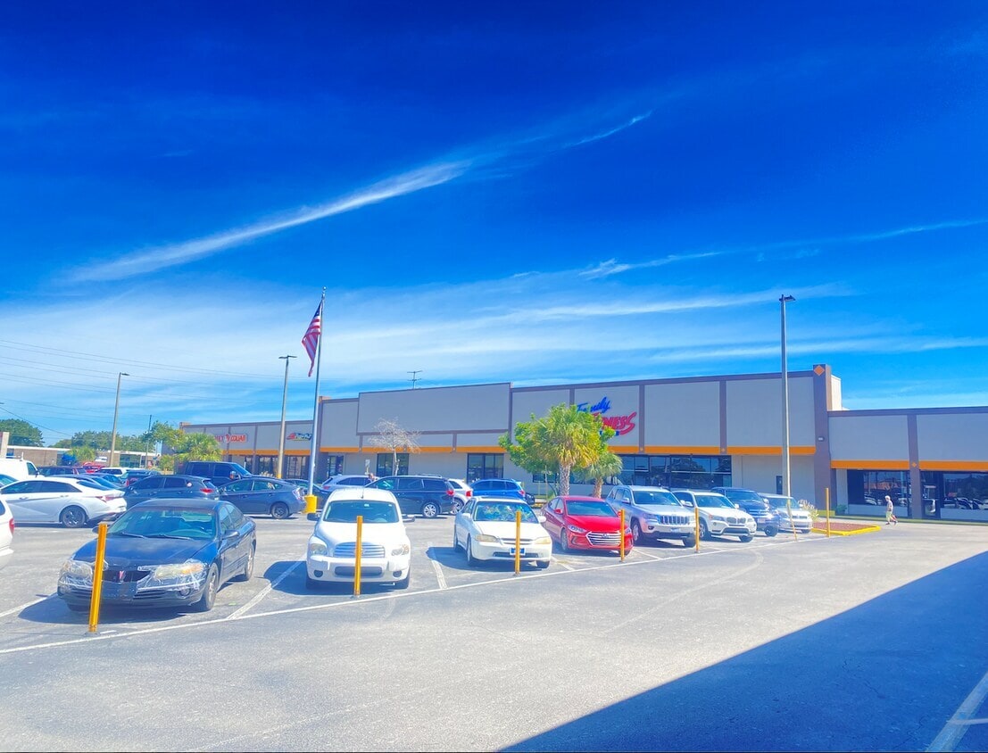 6658 Ridge Rd, Port Richey, FL for lease Primary Photo- Image 1 of 41