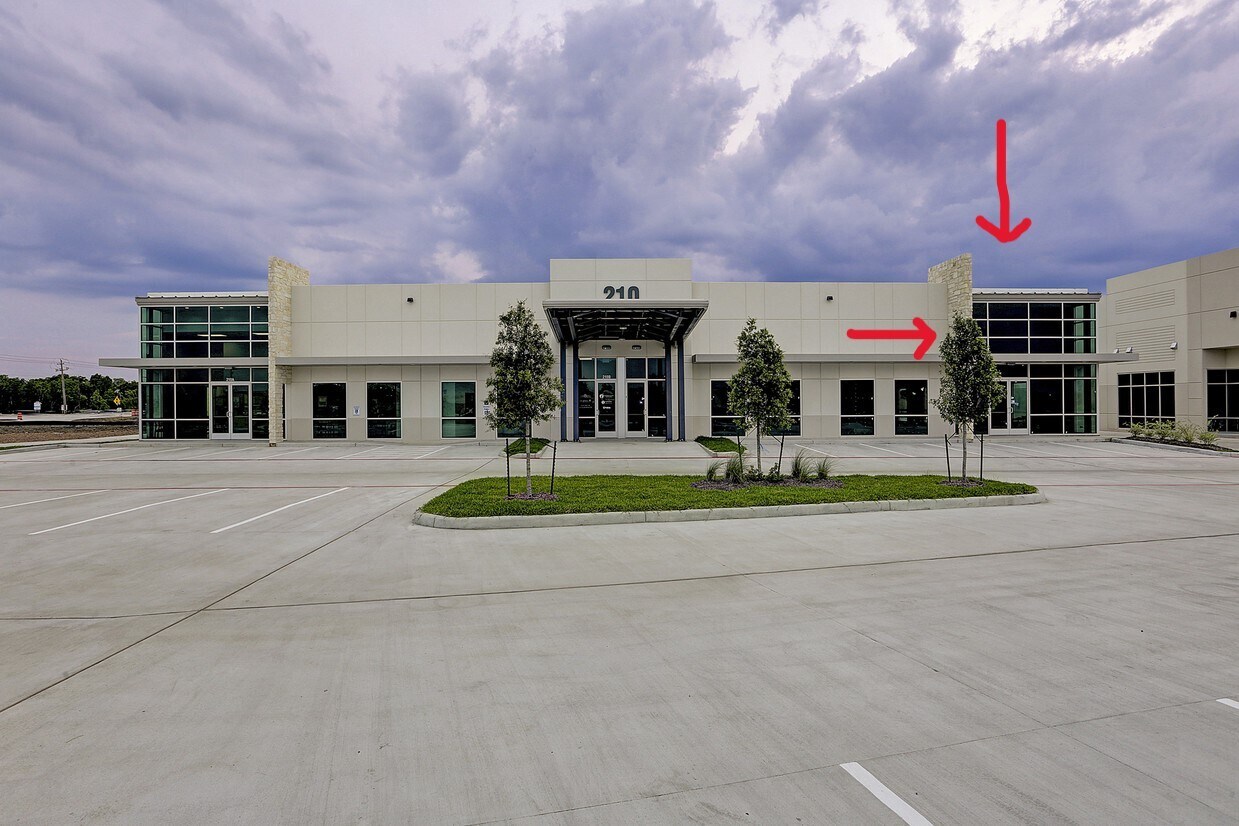 210 Genesis Blvd, ster, TX 77598