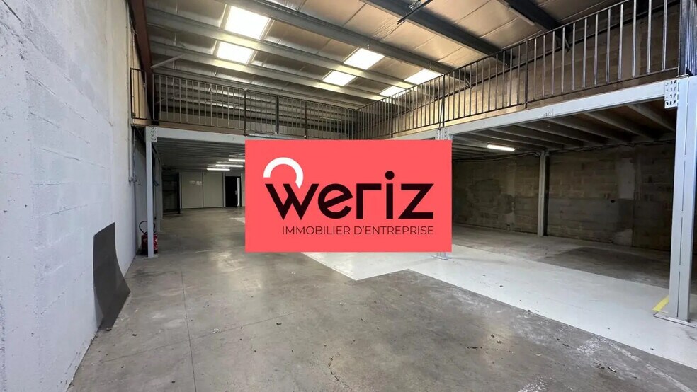 Office in Marseille for lease - Interior Photo - Image 1 of 12