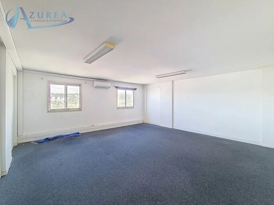 Office in Nice for lease Interior Photo- Image 1 of 7