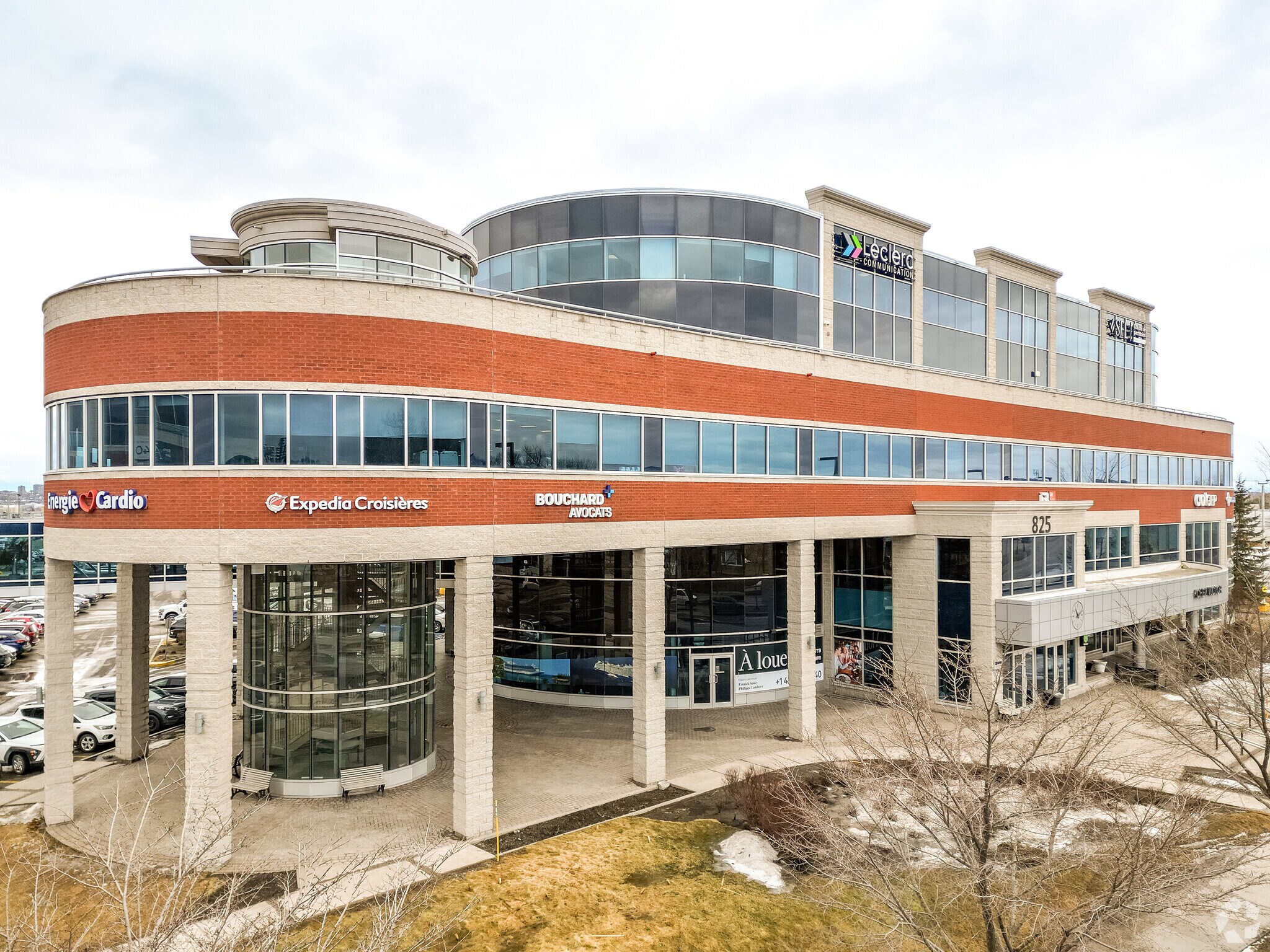 825 Boul Lebourgneuf, Québec, QC for lease Primary Photo- Image 1 of 4