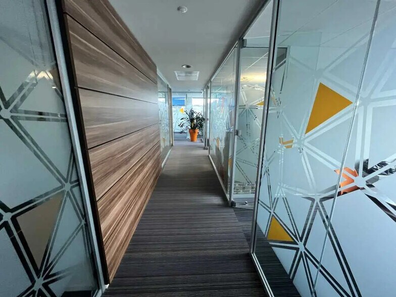 Office in Rennes for lease - Building Photo - Image 1 of 8