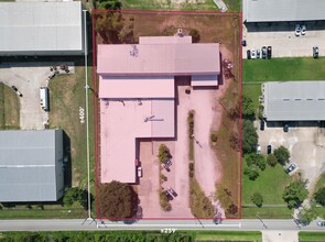 6703 Theall Rd, Houston, TX for lease Aerial- Image 2 of 7