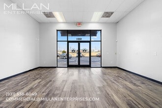 939 Tracy Ln, Clarksville, TN for lease Interior Photo- Image 1 of 10