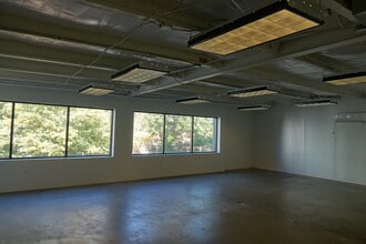 1224 SE Oak St, Portland, OR for lease Interior Photo- Image 2 of 2