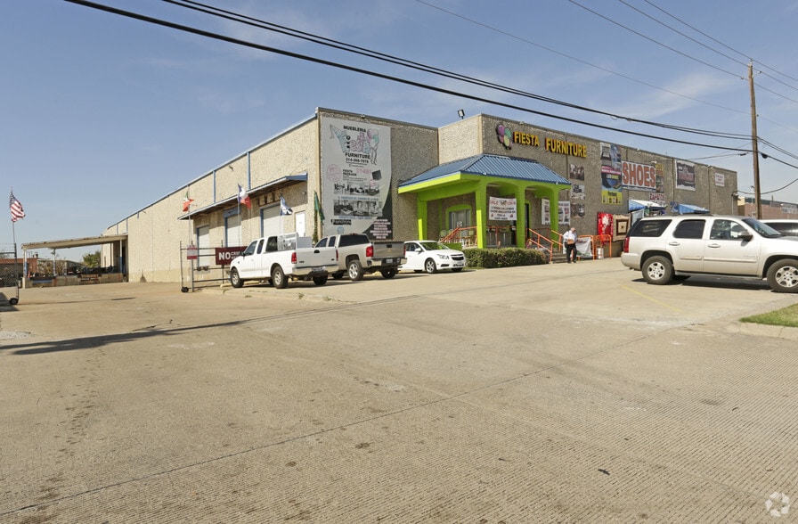 Furniture store deals harry hines blvd