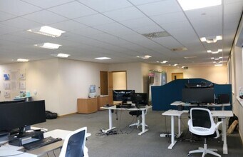 Crow Arch Ln, Ringwood for lease Interior Photo- Image 1 of 4