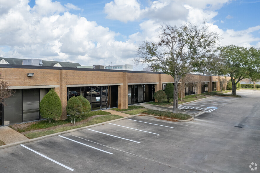 1416-1428 N Sam Houston Pky E, Houston, TX for lease - Building Photo - Image 1 of 10