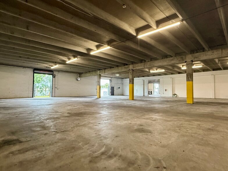 12388 Starkey Rd, Largo, FL for lease - Building Photo - Image 3 of 27