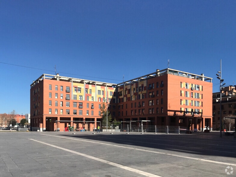 Multifamily in Azuqueca de Henares, Guadalajara for sale - Building Photo - Image 1 of 1
