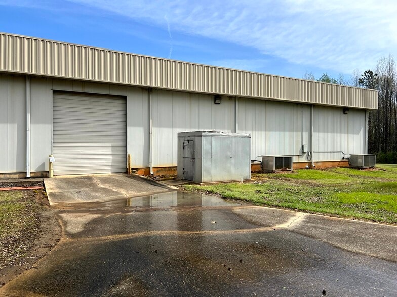 2001 Levee Rd, Corinth, MS for sale - Building Photo - Image 3 of 9