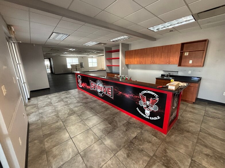 2626 Cypress Ridge Blvd, Wesley Chapel, FL for lease - Building Photo - Image 2 of 10