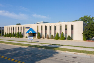 Plum Grove Office Center - Parking Garage