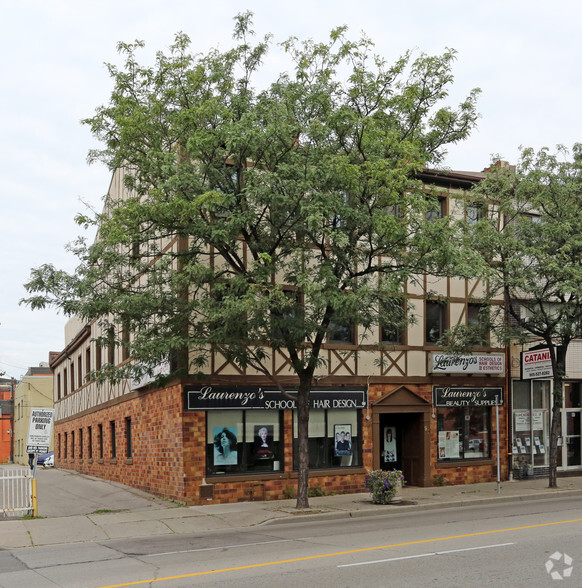 90 John St S, Hamilton, ON for lease - Primary Photo - Image 1 of 2