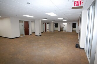 125 S Dubuque St, Iowa City, IA for lease Interior Photo- Image 2 of 15