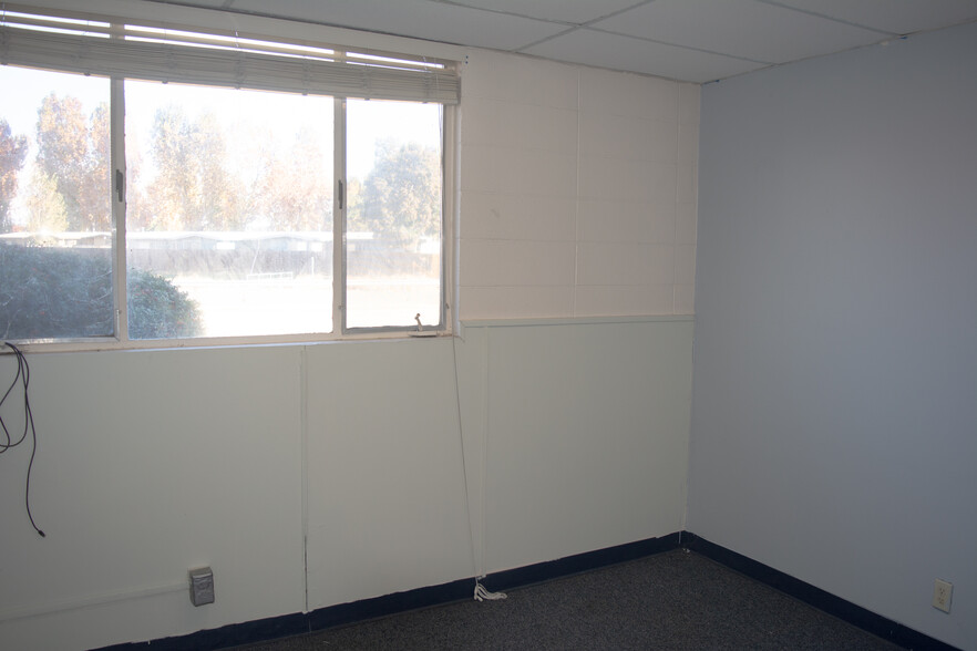 5634 Price Ave, Mcclellan, CA for lease - Interior Photo - Image 3 of 8