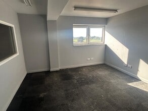 Greendale Business Park, Woodbury Salterton for lease Interior Photo- Image 2 of 2