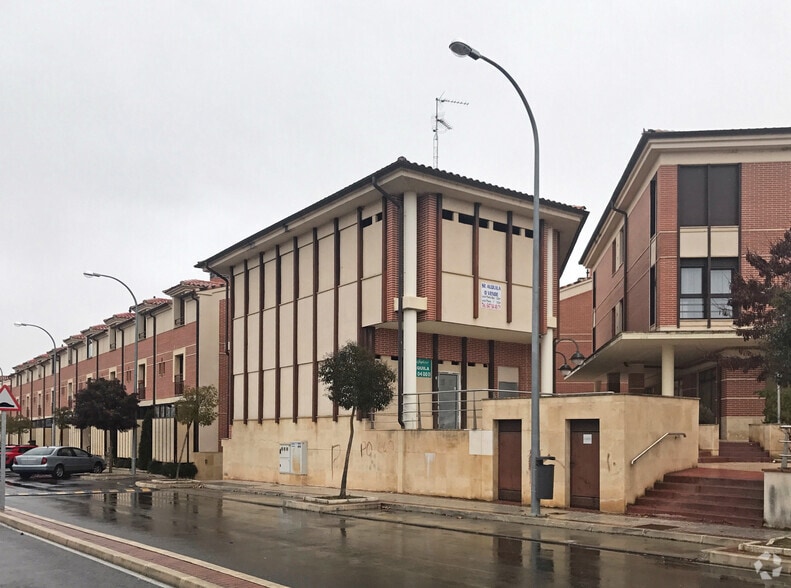 Camino de los Escobares, 48, La Lastrilla, Segovia for lease - Building Photo - Image 3 of 4