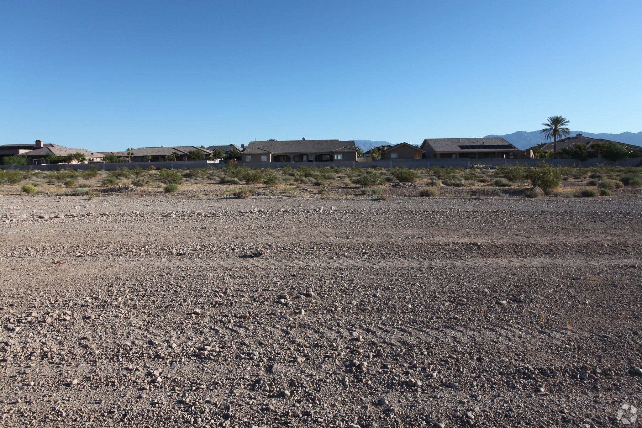 8664 W Craig Rd, Las Vegas, NV for sale Primary Photo- Image 1 of 5