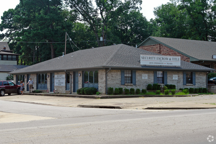 220 N Greenwood Ave, Fort Smith, AR for lease - Building Photo - Image 1 of 45