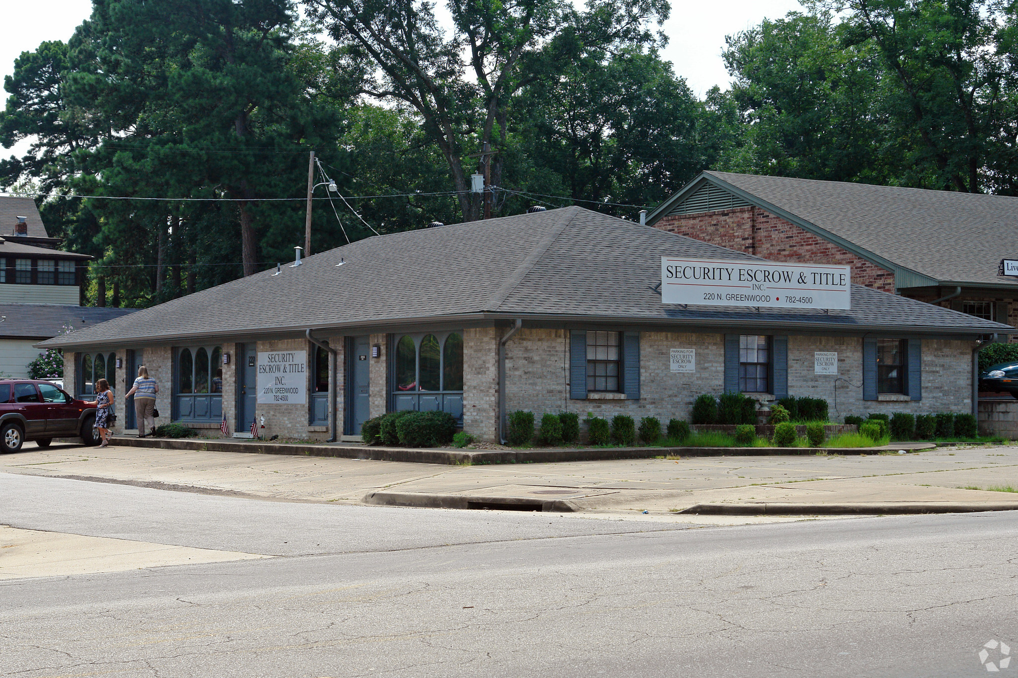 220 N Greenwood Ave, Fort Smith, AR for lease Building Photo- Image 1 of 46