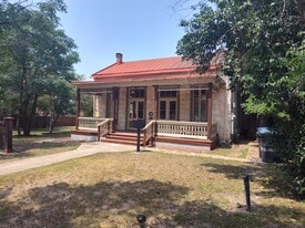 311 Howard St, San Antonio TX - Live Work Space