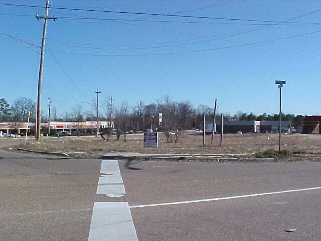 Club Pky, Cordova, TN for sale - Primary Photo - Image 1 of 1