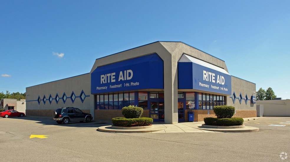 5498 Mahoning Ave, Youngstown, OH for lease - Primary Photo - Image 1 of 2