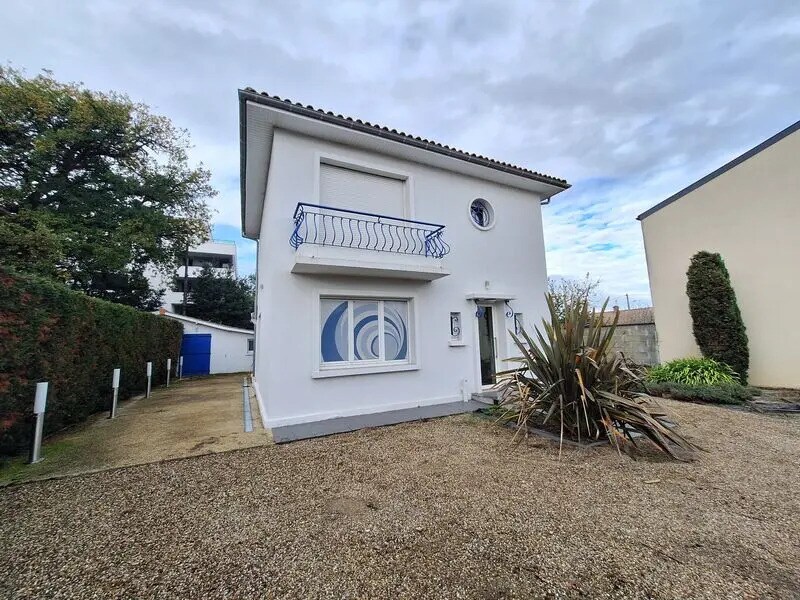 Vente Bureaux 158 m² - Photo 1