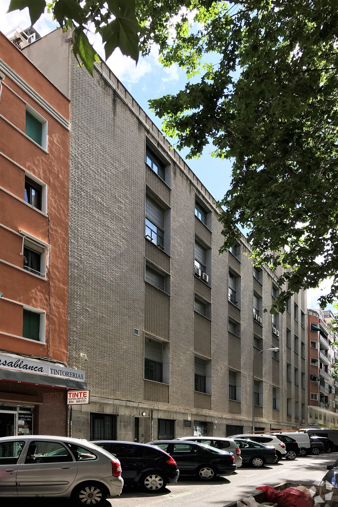 Calle Torres de Miranda, 8-12, Madrid, Madrid for lease Primary Photo- Image 1 of 2