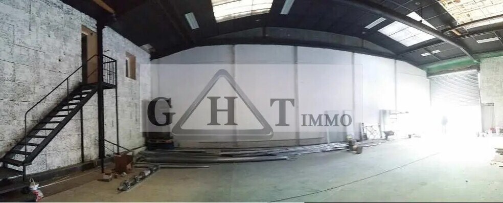 Industrial in Saint-Germain-lès-Arpajon for lease - Interior Photo - Image 2 of 2