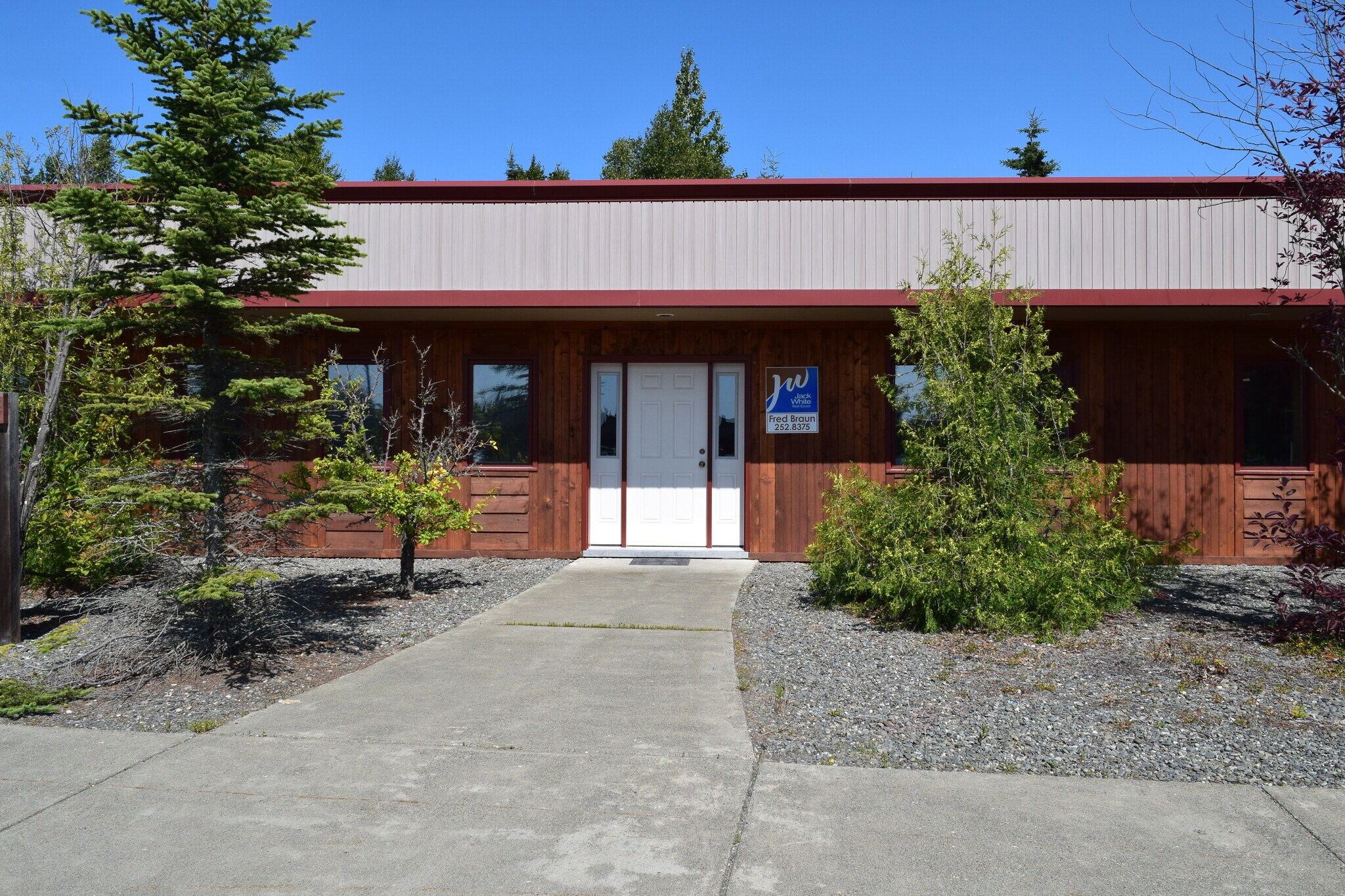 130 Trading Bay Rd, Kenai, AK for lease Primary Photo- Image 1 of 15