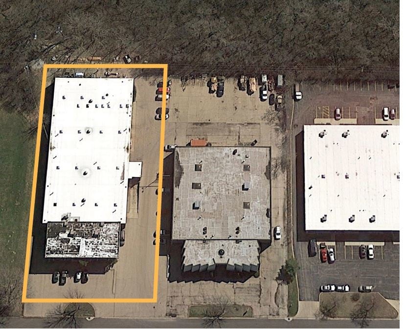 851 Seton Ct, Wheeling, IL 60090