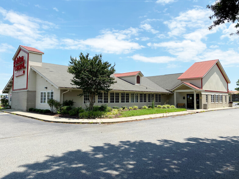 2324 Chesapeake Square Ring Rd, Chesapeake, VA for sale - Building Photo - Image 1 of 5