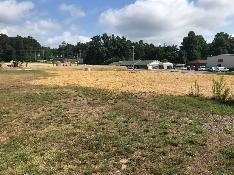 9999B Sugar Hill Rd, Marion, NC for sale - Building Photo - Image 3 of 16