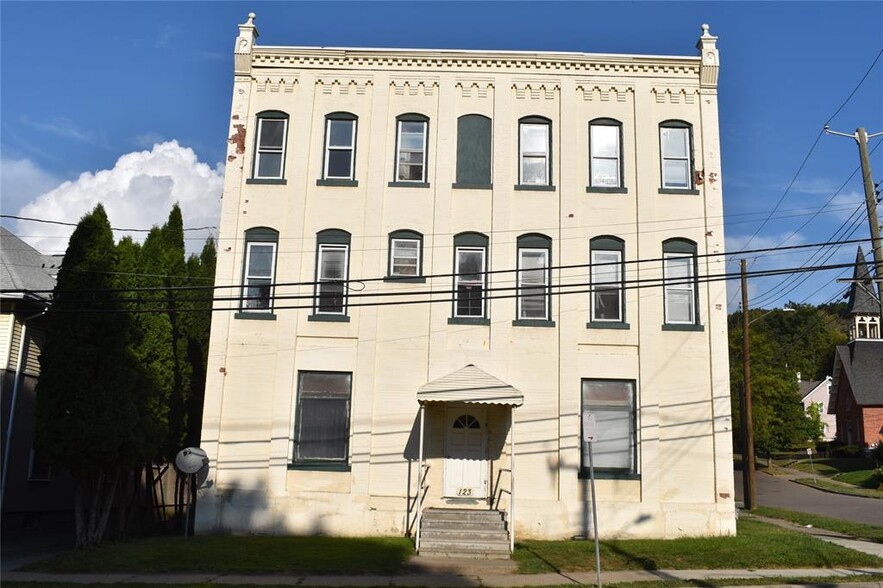 Binghamton Multifamily Portfolio portfolio of 3 properties for sale on LoopNet.com - Building Photo - Image 2 of 6