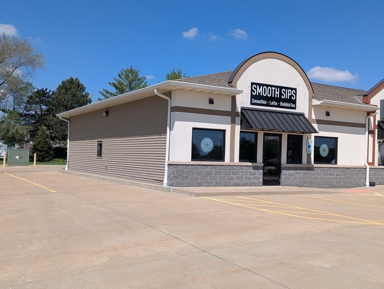 407 S 4th St, Dunlap, IL for sale - Building Photo - Image 2 of 15