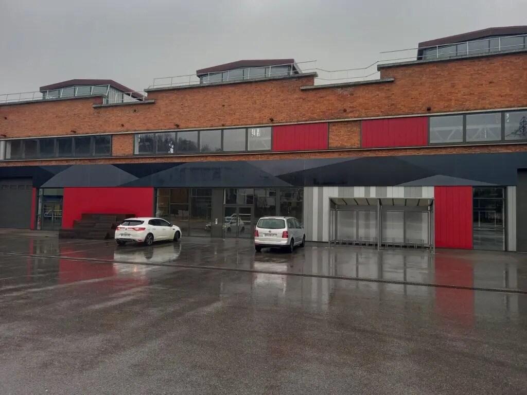 Flex in Sochaux for lease Building Photo- Image 1 of 5