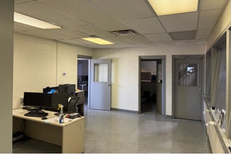 3201 N Sylvania Ave, Fort Worth, TX for lease - Interior Photo - Image 3 of 6