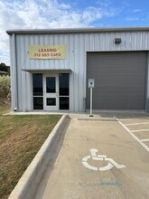 121 CR 423, Spicewood, TX for lease Building Photo- Image 2 of 14