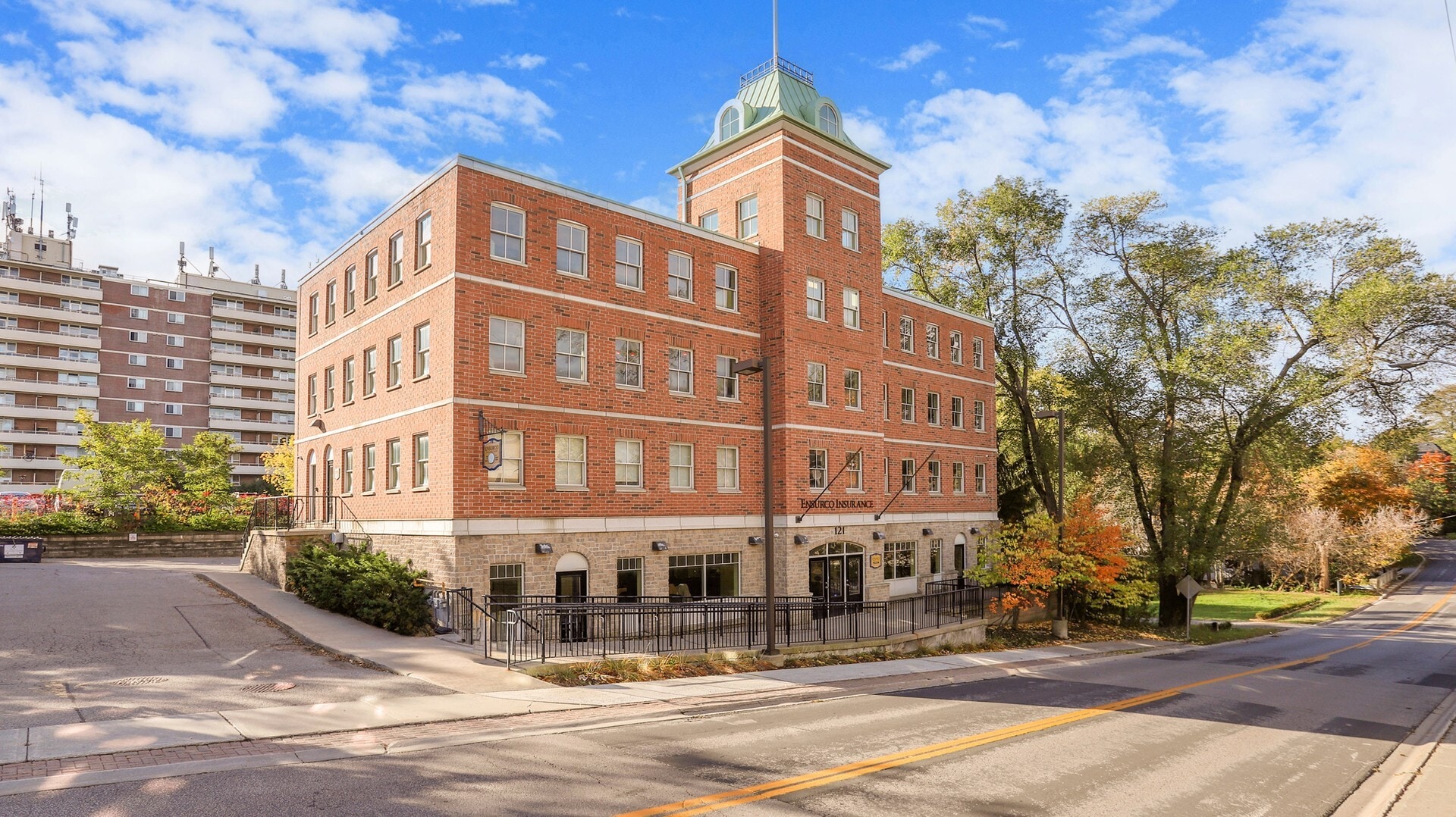 121 Robinson St, Markham, ON for sale Building Photo- Image 1 of 47