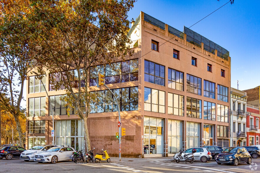 Office in Barcelona, Barcelona for sale - Primary Photo - Image 1 of 5