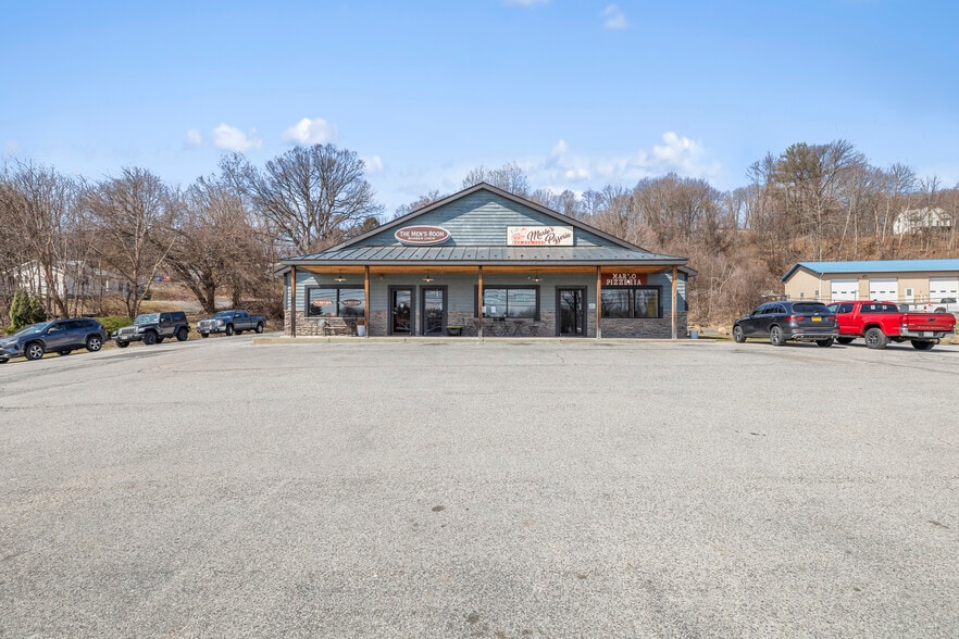 1447 Route 9 W, Marlboro, NY for sale - Building Photo - Image 2 of 22