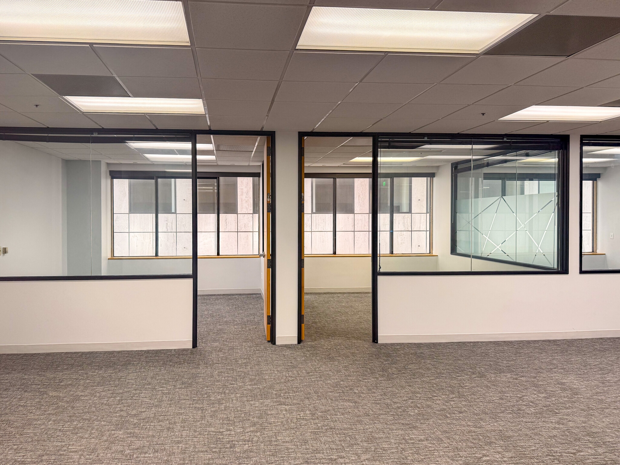601 Montgomery St, San Francisco, CA for lease Interior Photo- Image 1 of 3