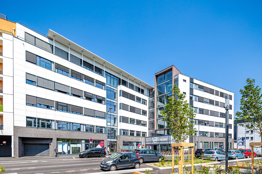 Office in Lyon for lease - Primary Photo - Image 1 of 2