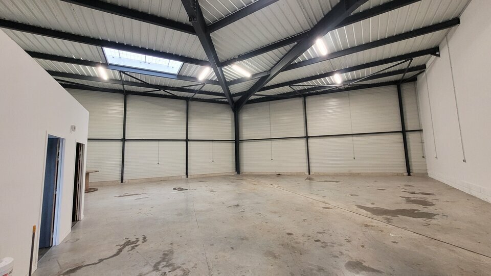 Flex in BAPEAUME-LES-ROUEN for lease - Interior Photo - Image 2 of 6