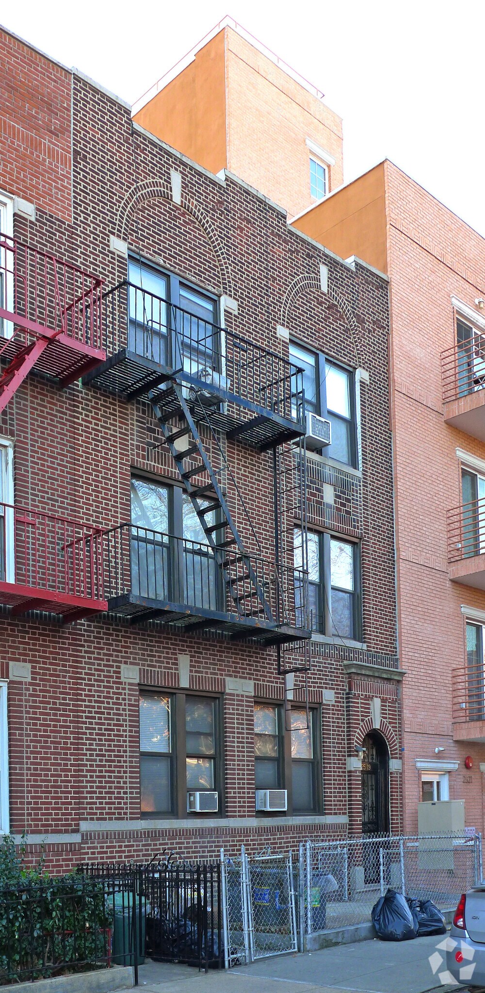 2519 34th St, Astoria, NY for sale Primary Photo- Image 1 of 1
