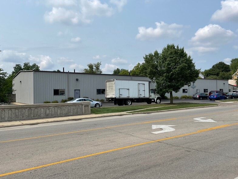765 Villa St, Elgin, IL for lease - Building Photo - Image 2 of 29